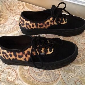 Women platform Leopard print sneakers. NEW!!